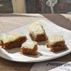 184 - 4 Slices of Carrot Cake Traybake (8-11)